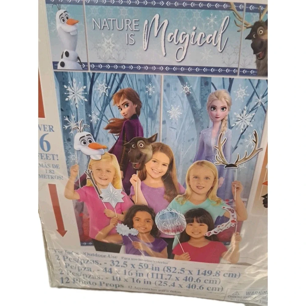 Disney Frozen 2 Scene Setters Photo Backdrop with Props‎